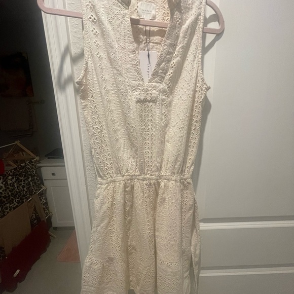 Sundays Ivory Lace Sleeveless Top - Picture 4 of 10